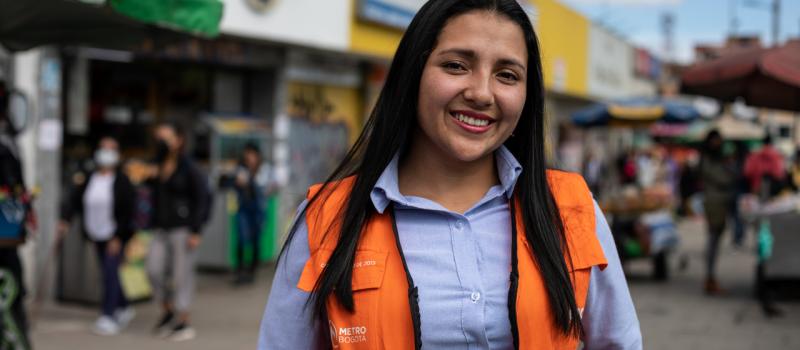 Paola Cáceres sonriendo